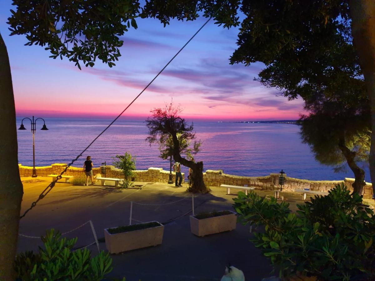Villa Casa Baia Tramonto Patù Exterior foto